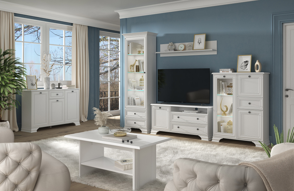 Tiffany white gost 1.jpg